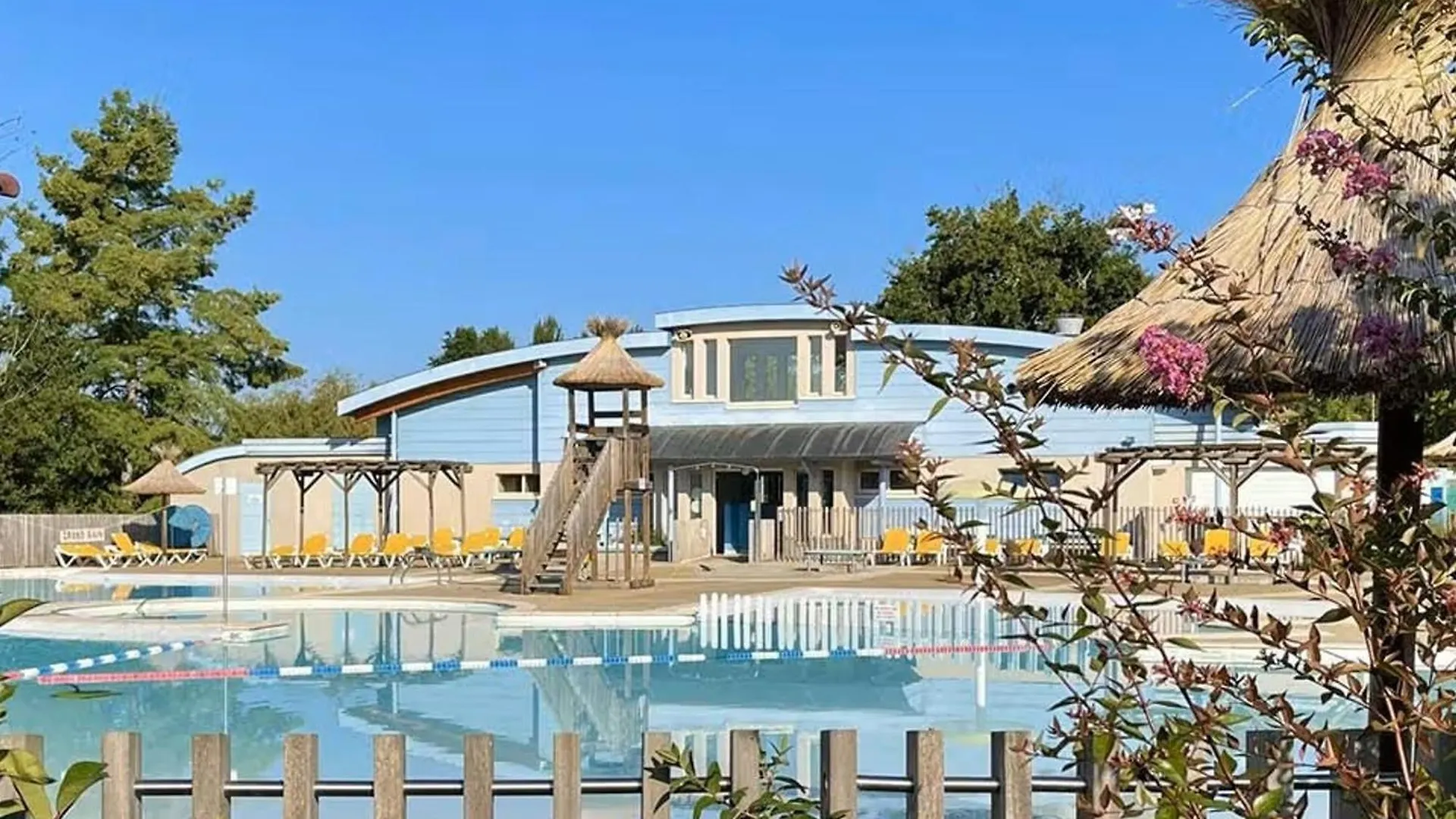 Charmant T2 A Barbotan Avec Terrasse Et Parking Gratuit - Fr-1-841-20 프랑스