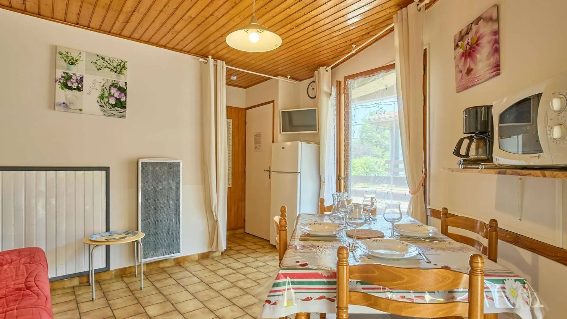 Charmant T2 A Barbotan Avec Terrasse Et Parking Gratuit - Fr-1-841-20 0*, 바르보탕 레 떼름므 프랑스